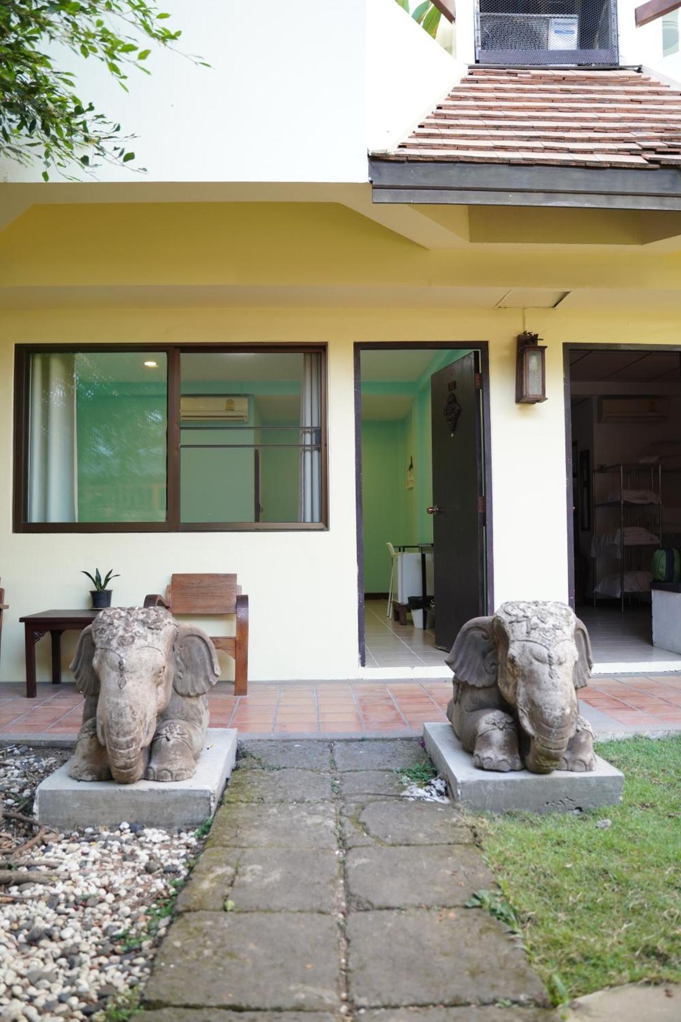 Elegant Lanna Guesthouse Chiang Mai Eksteriør billede